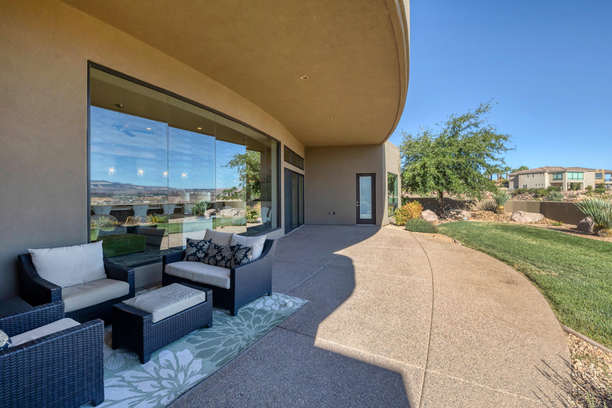 2513 E SANDATLAS CIR