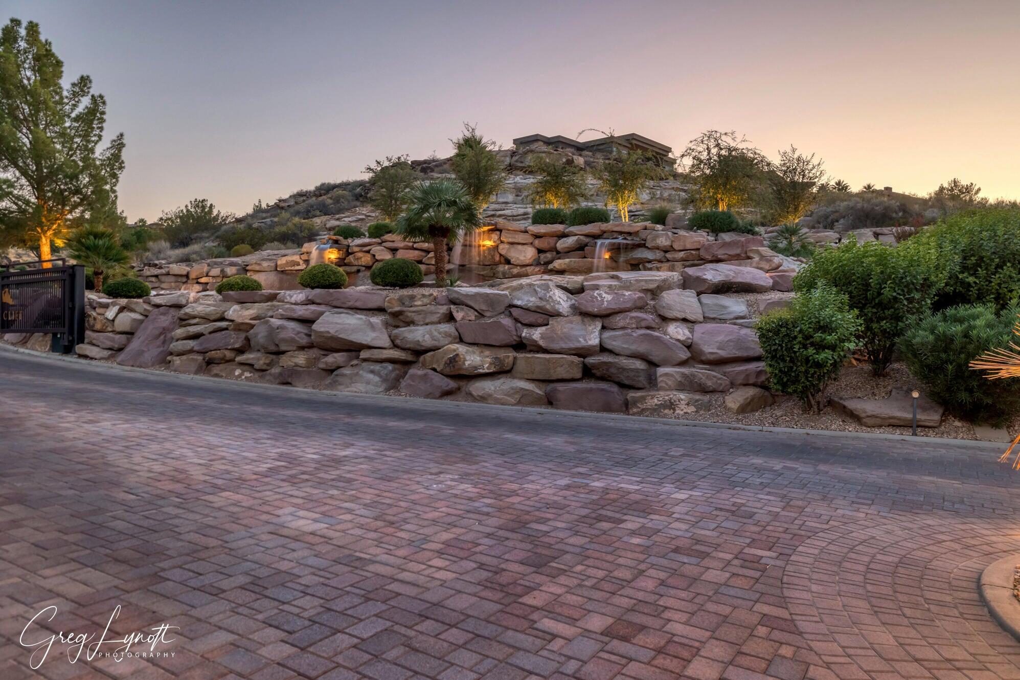 2513 E SANDATLAS CIR