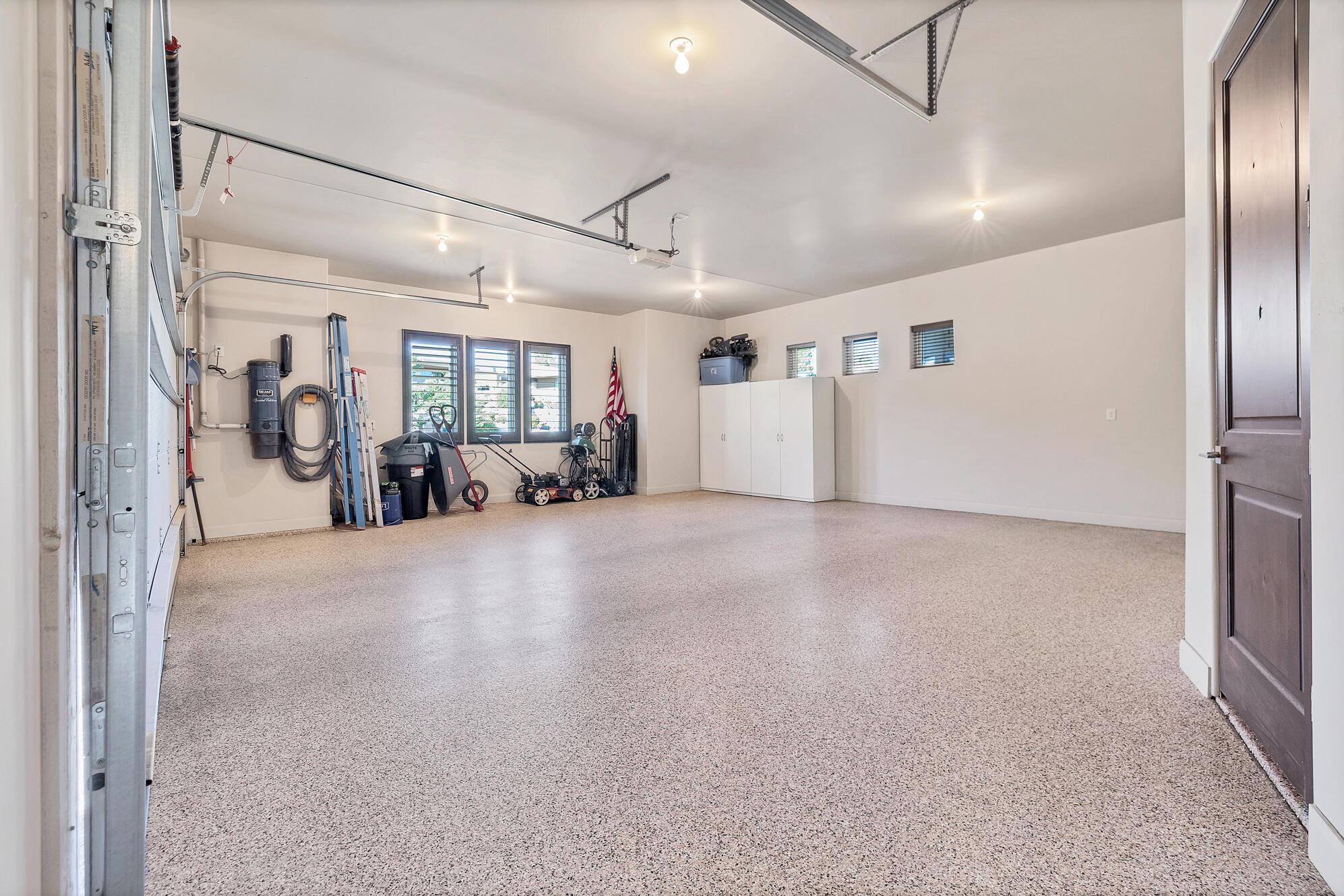 2513 E SANDATLAS CIR