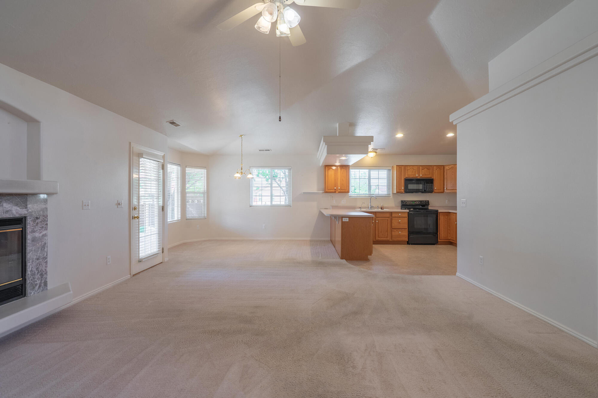 3719 Windmill DR