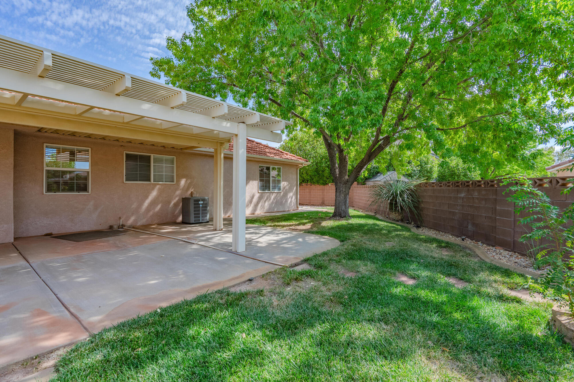 3719 Windmill DR