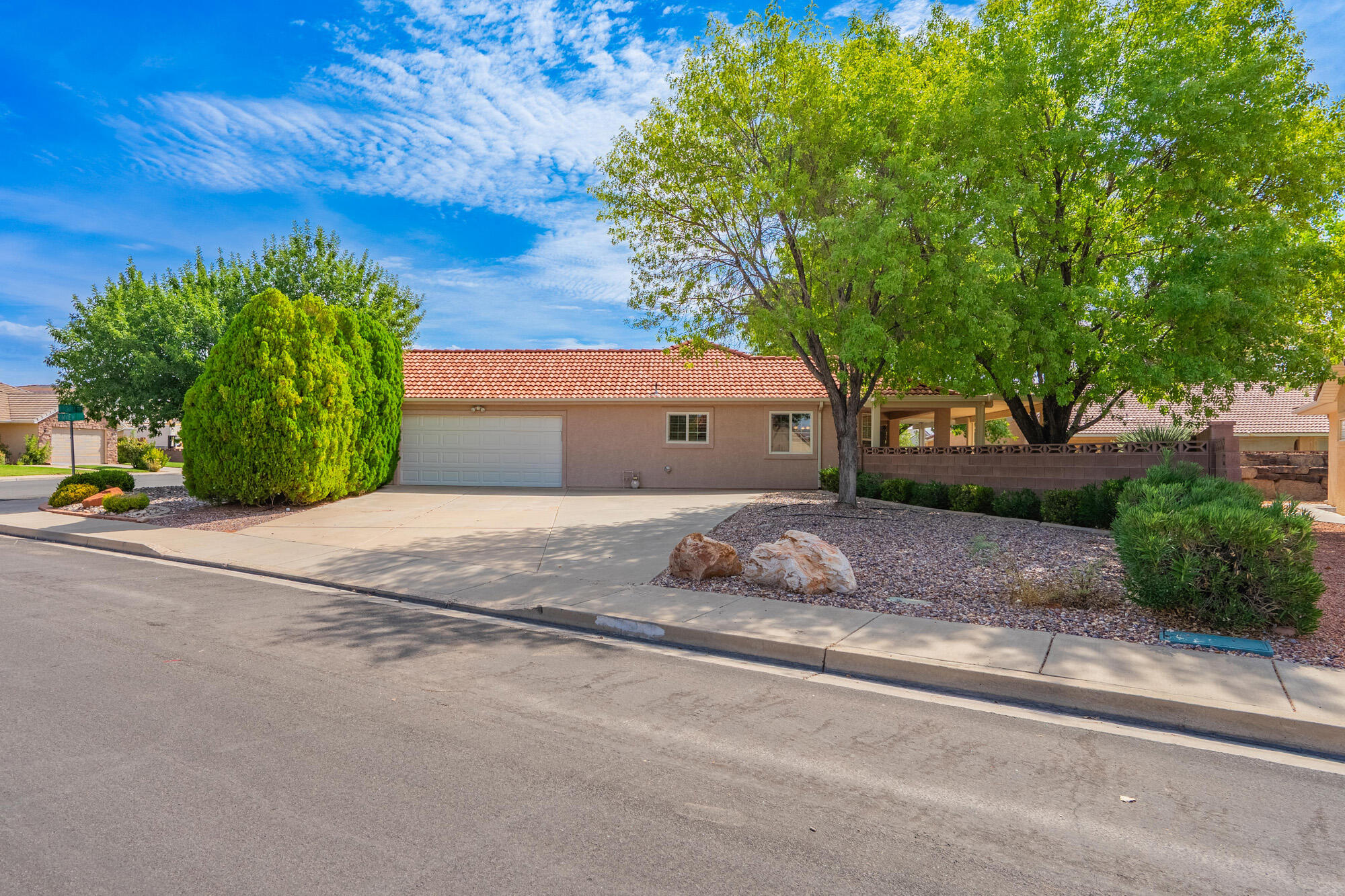 3719 Windmill DR
