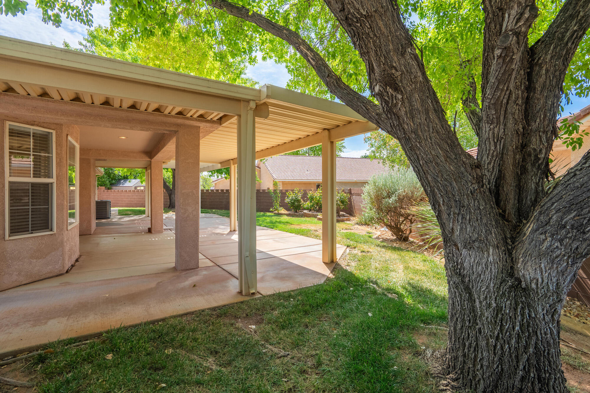 3719 Windmill DR