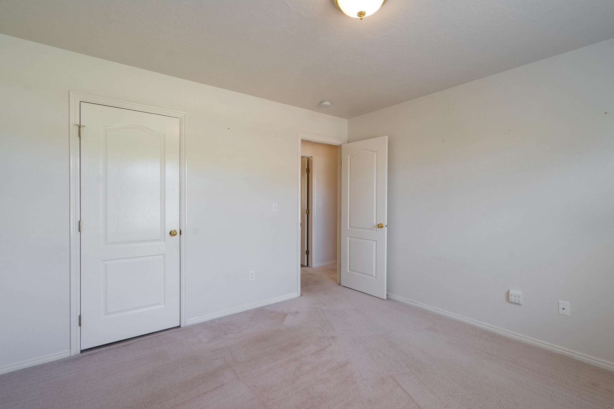 3719 Windmill DR