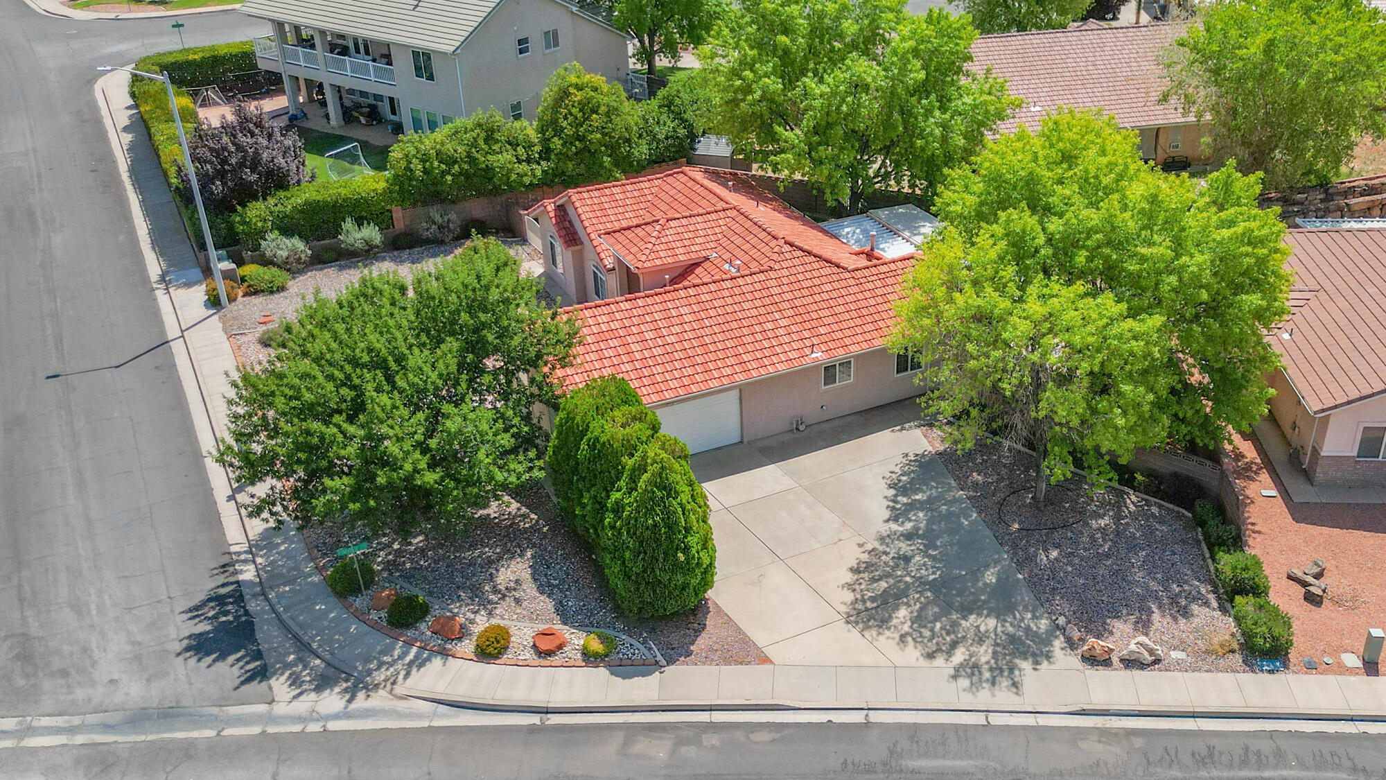 3719 Windmill DR