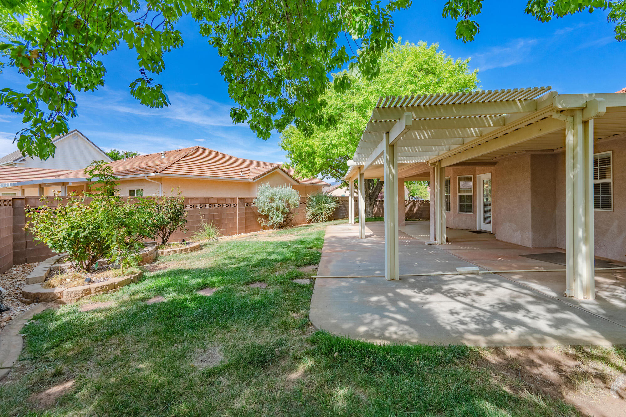 3719 Windmill DR