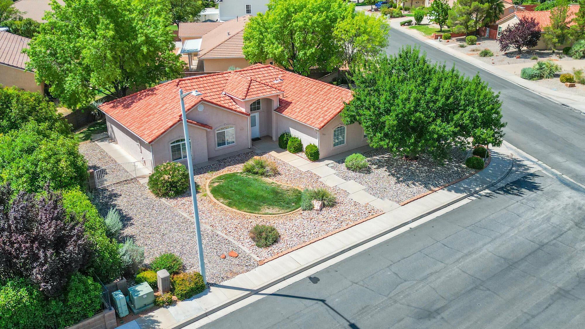 3719 Windmill DR