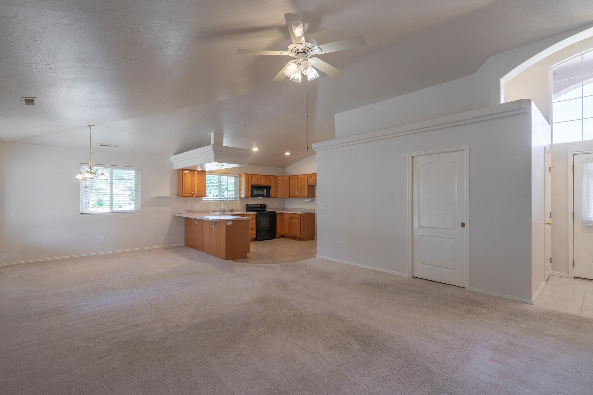 3719 Windmill DR