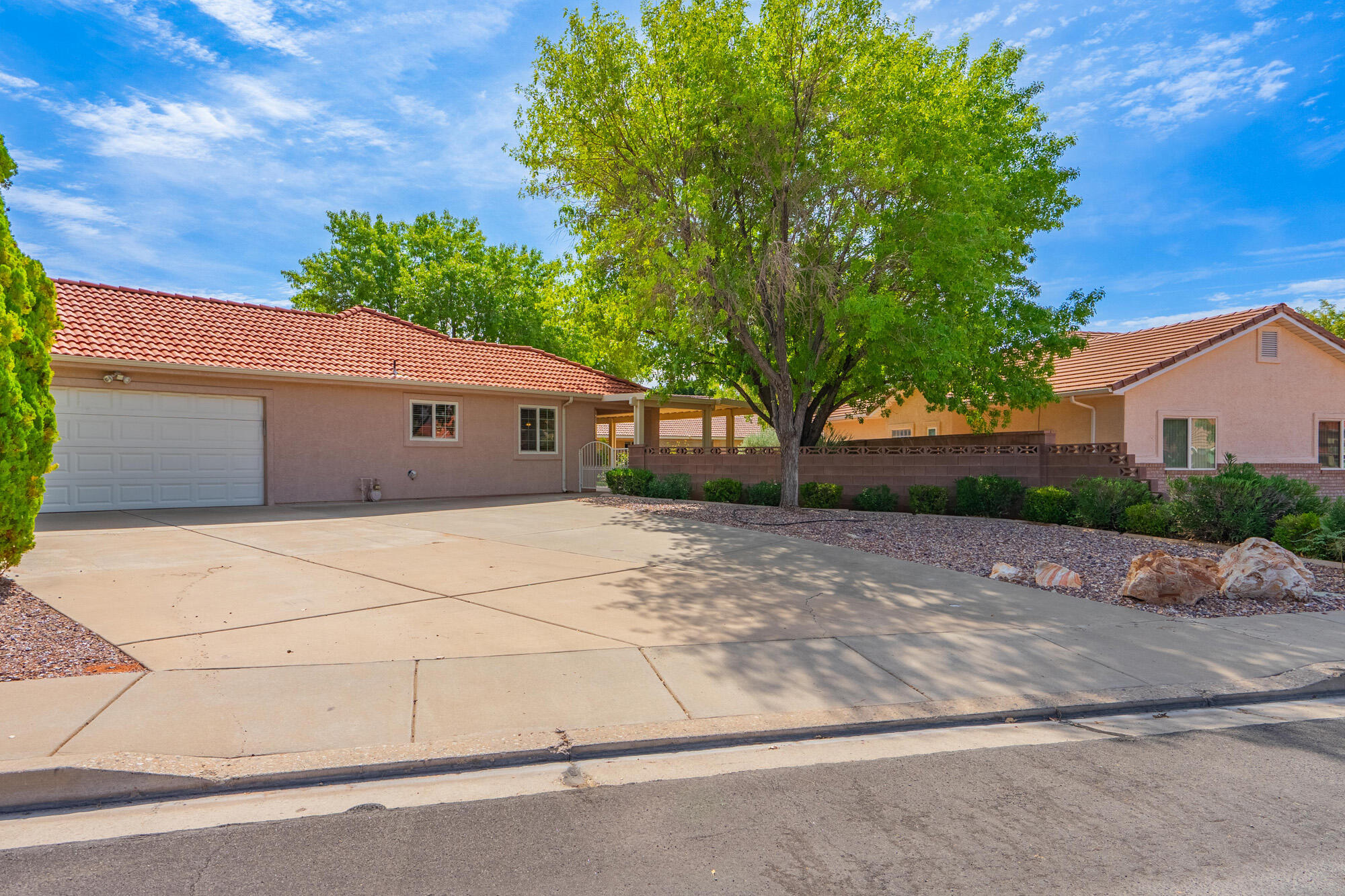 3719 Windmill DR