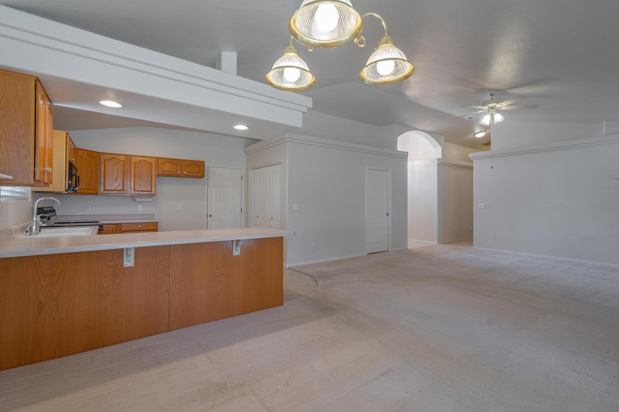 3719 Windmill DR