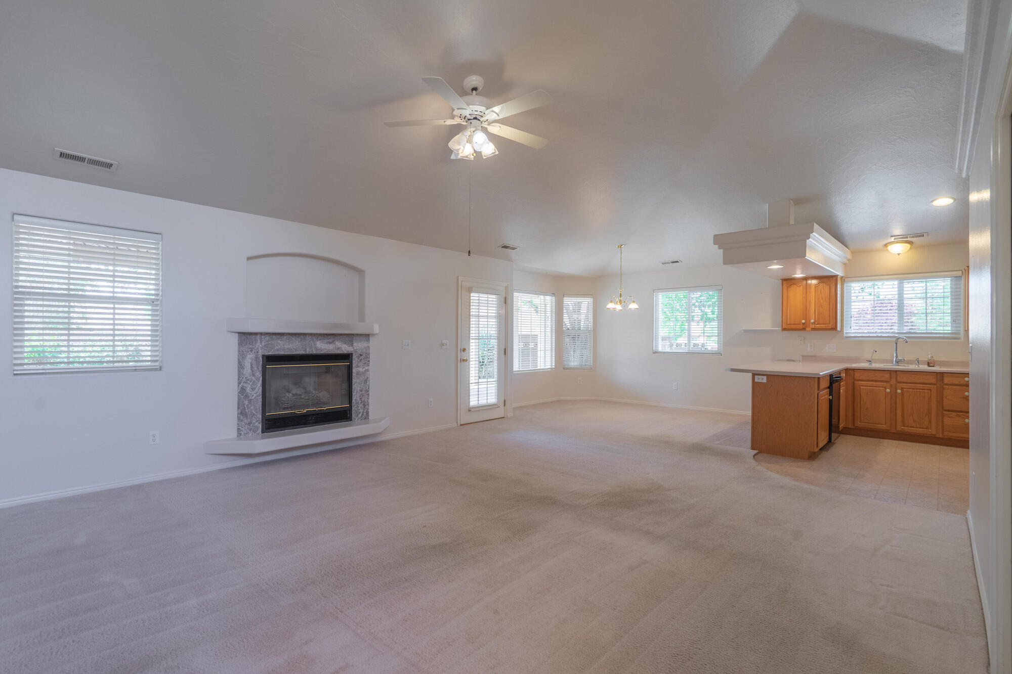 3719 Windmill DR
