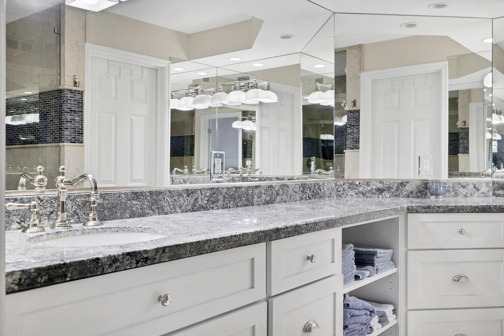 1845 W CANYON VIEW Unit: #1503