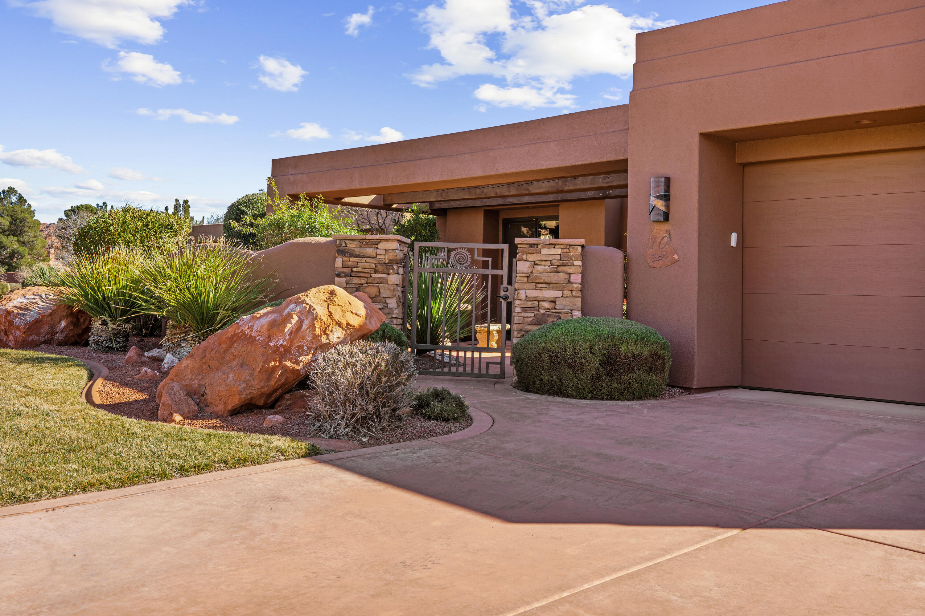 150 N Snow Canyon DR #10