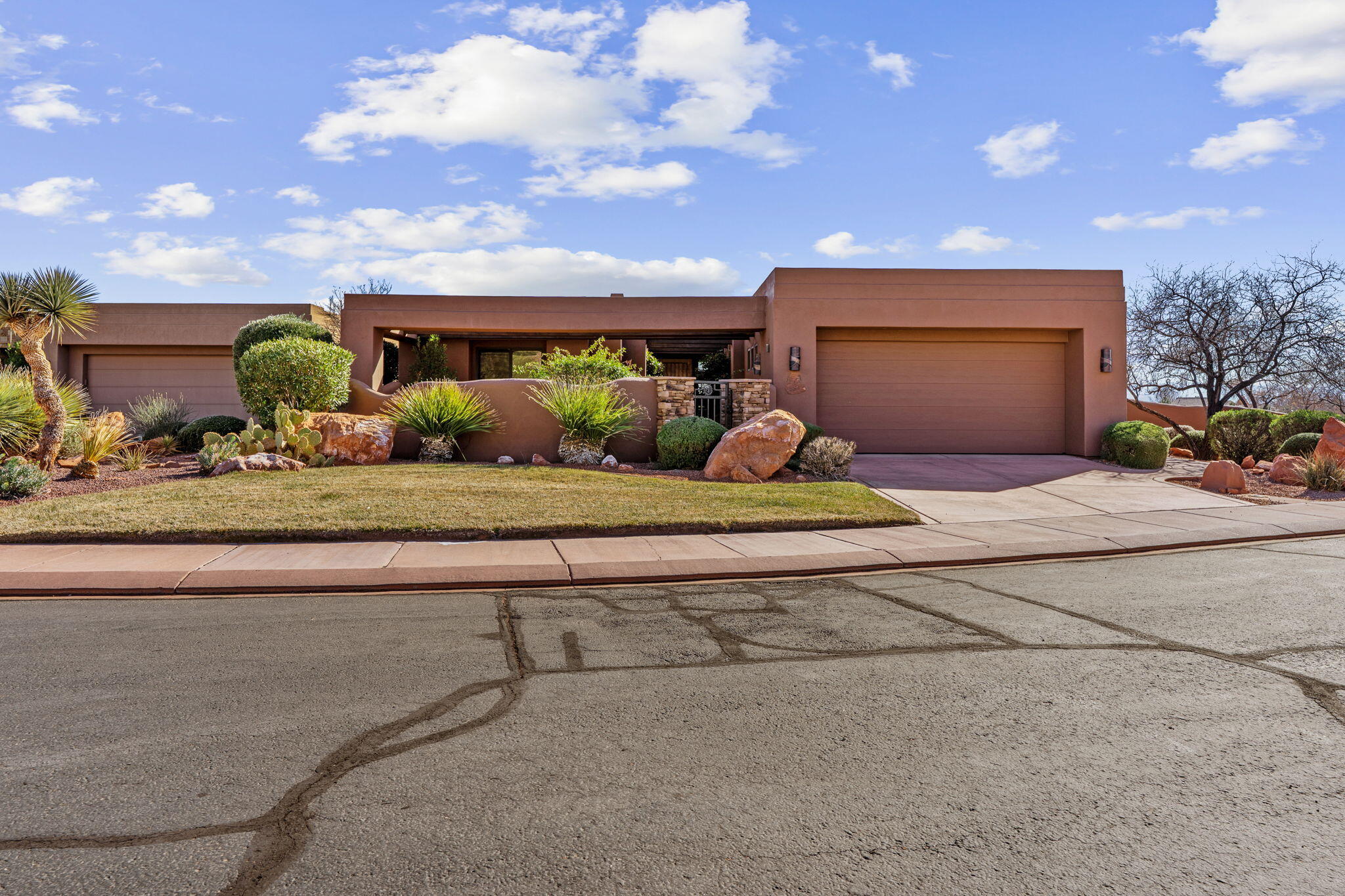 150 N Snow Canyon DR #10