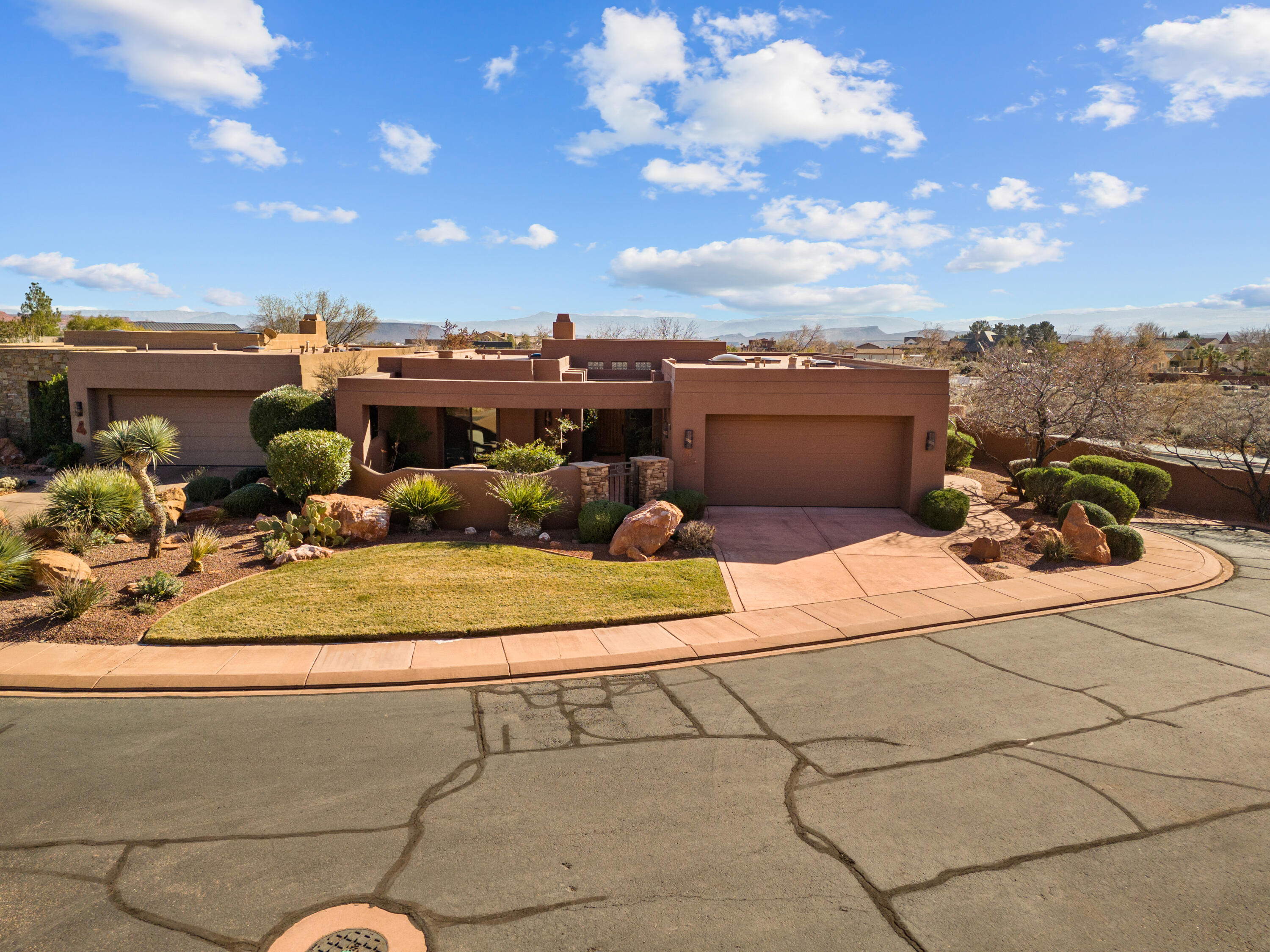 150 N Snow Canyon DR #10