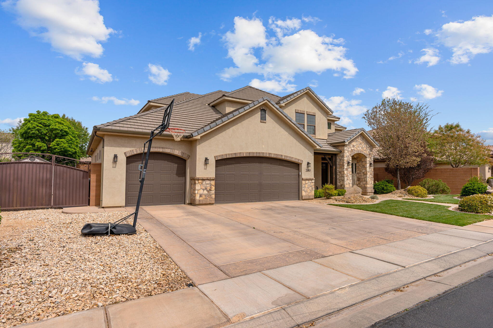2383 E Segovia DR