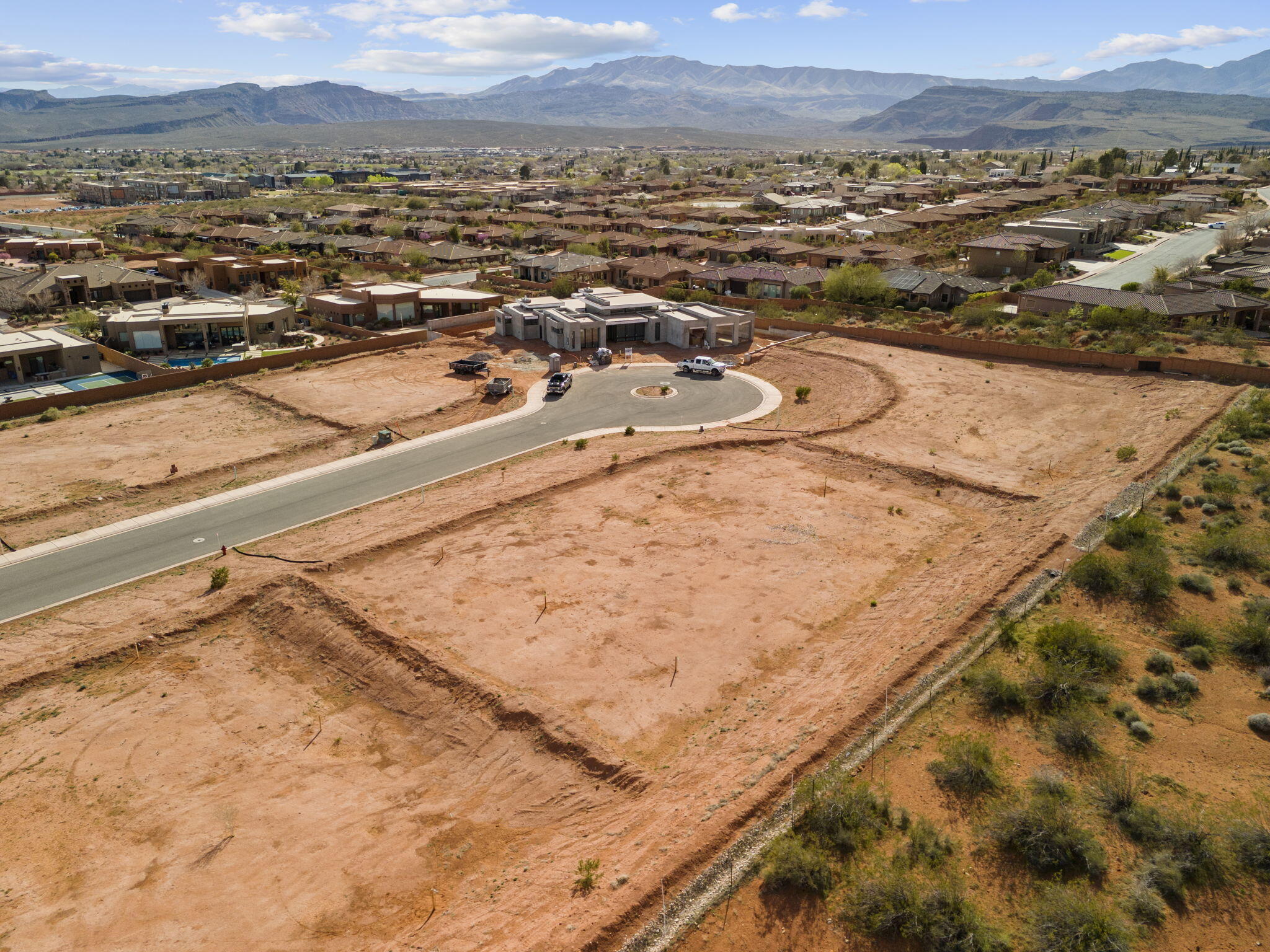 463 E Red Desert Trail