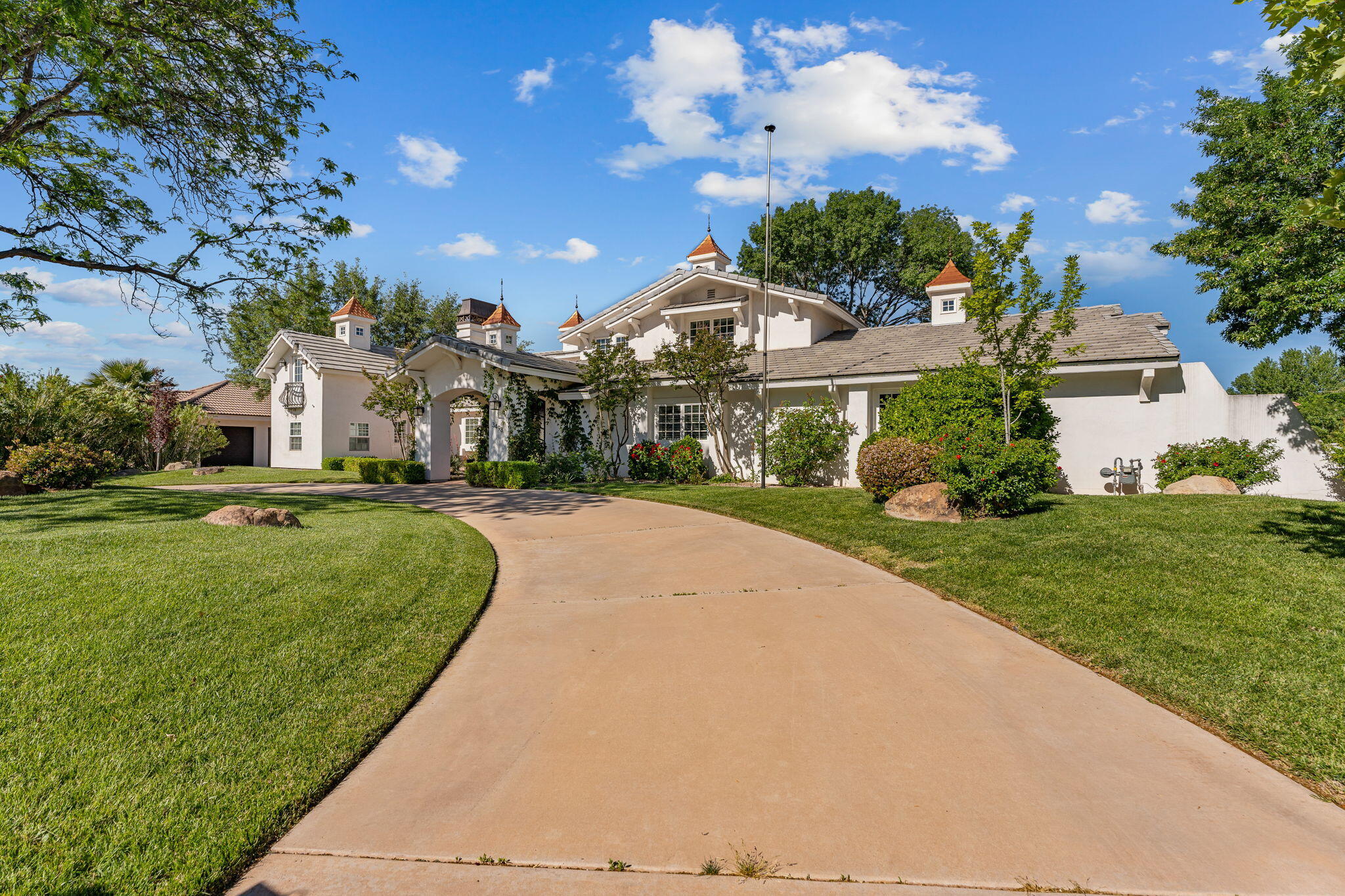 3498 S SUGAR LEO RD