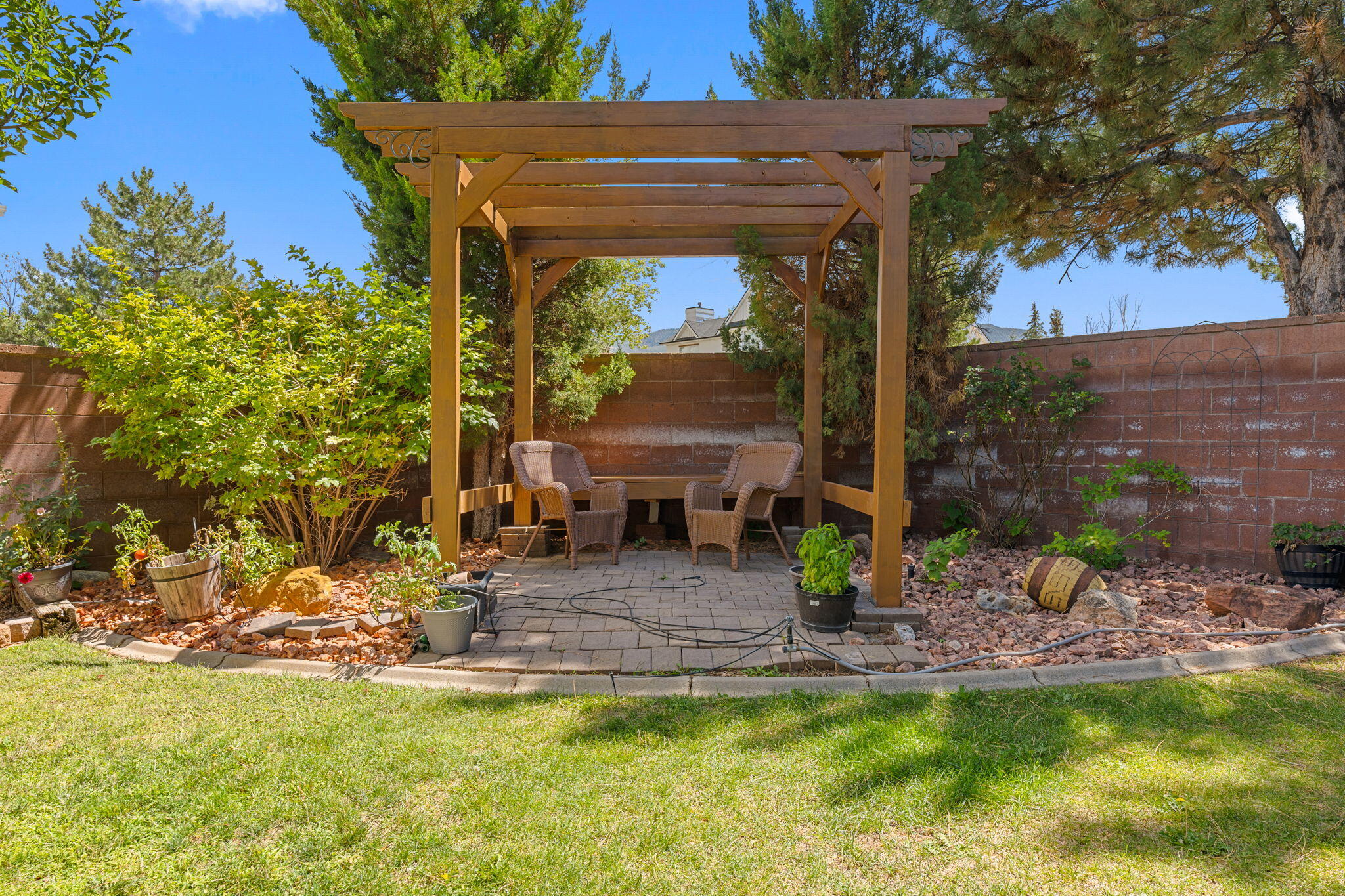 253 S Sunset Pointe DR