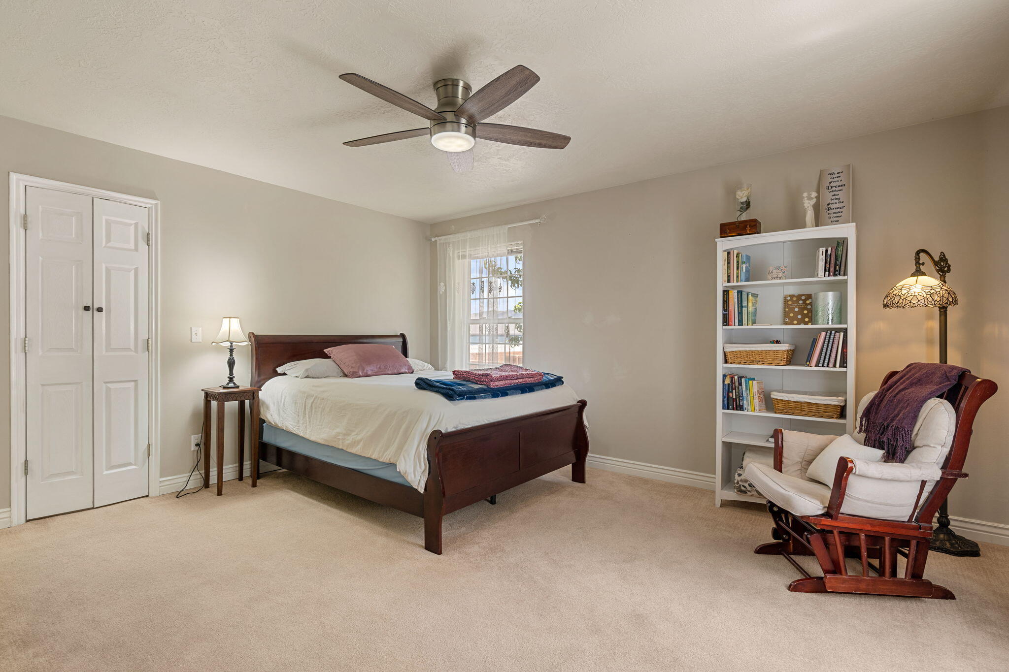 253 S Sunset Pointe DR