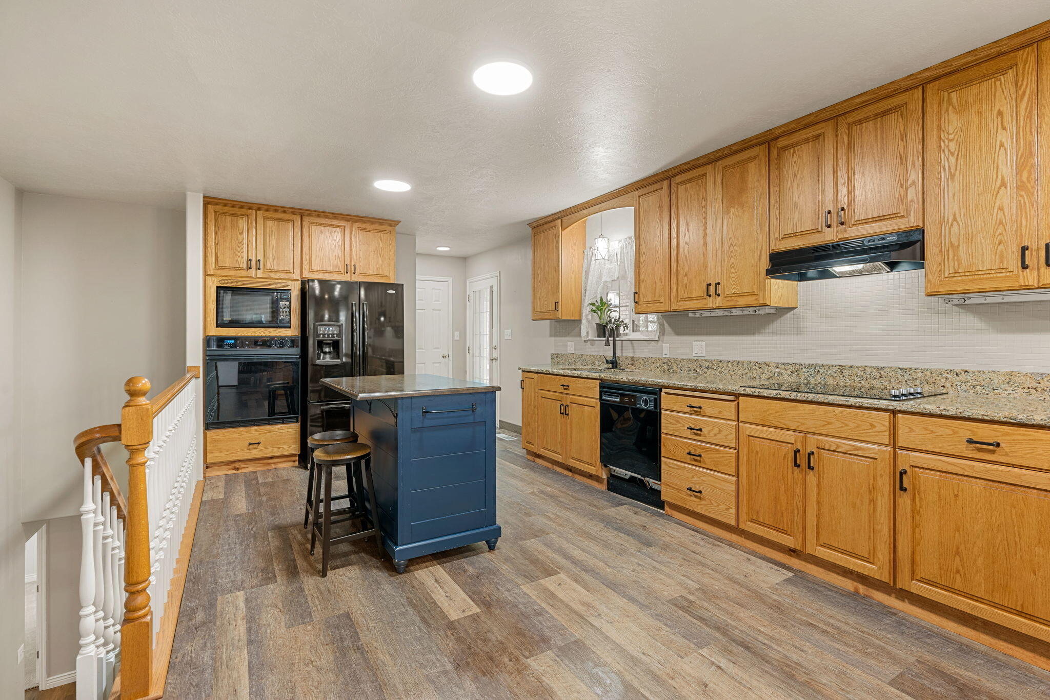 253 S Sunset Pointe DR
