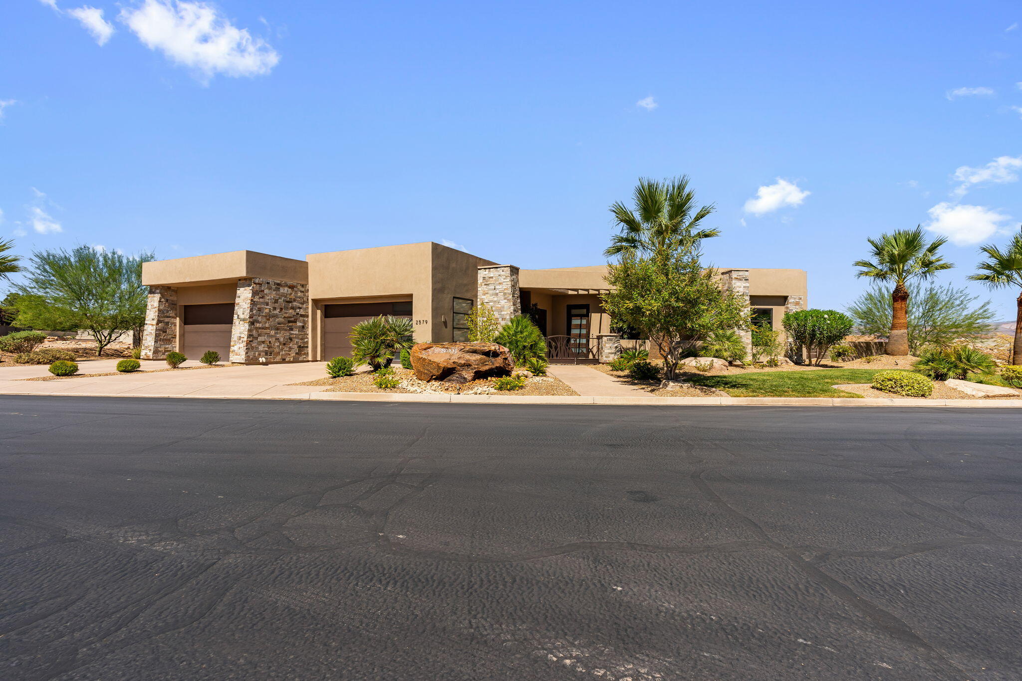 2579 E Cobalt DR