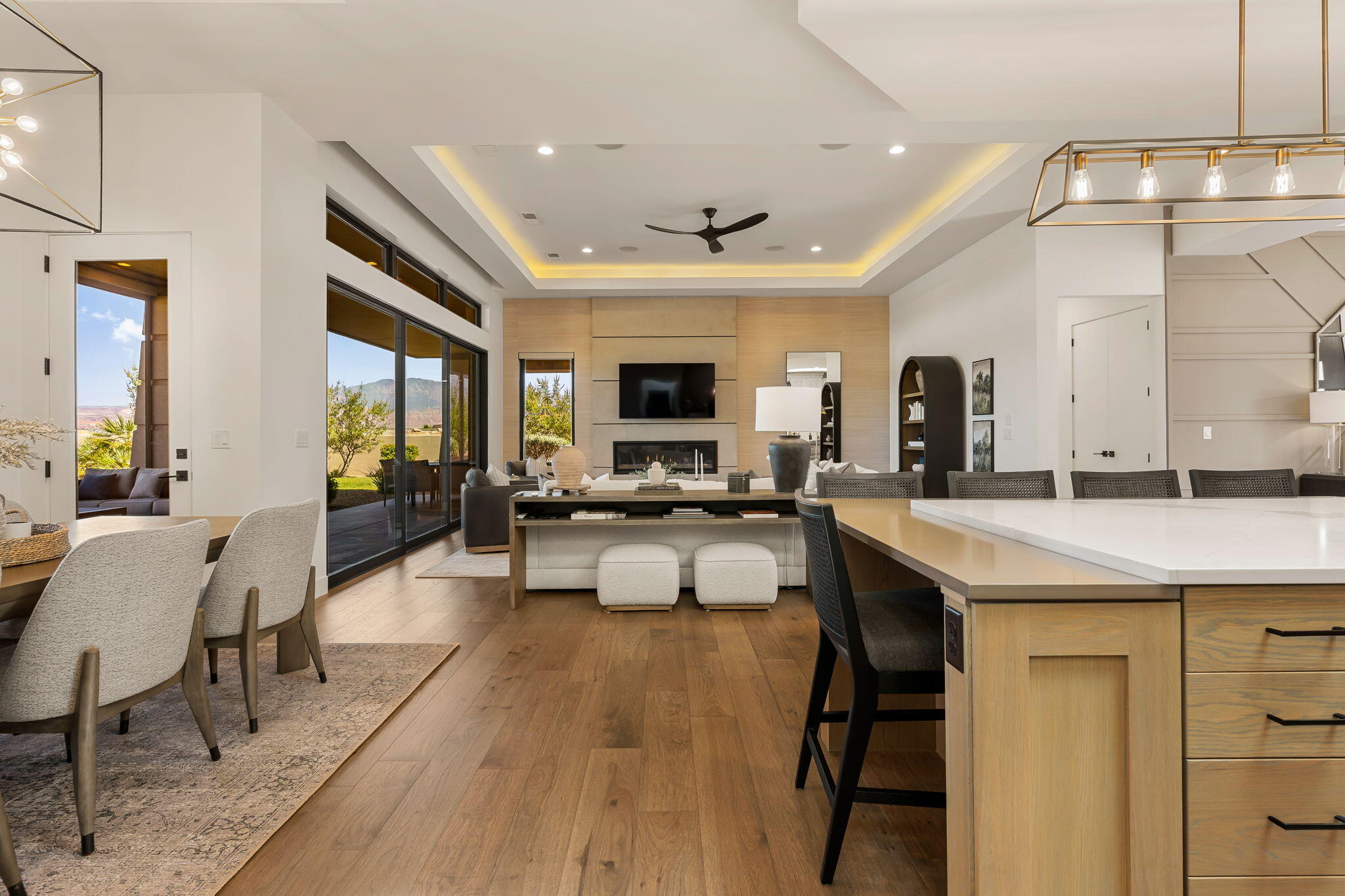 2579 E Cobalt DR