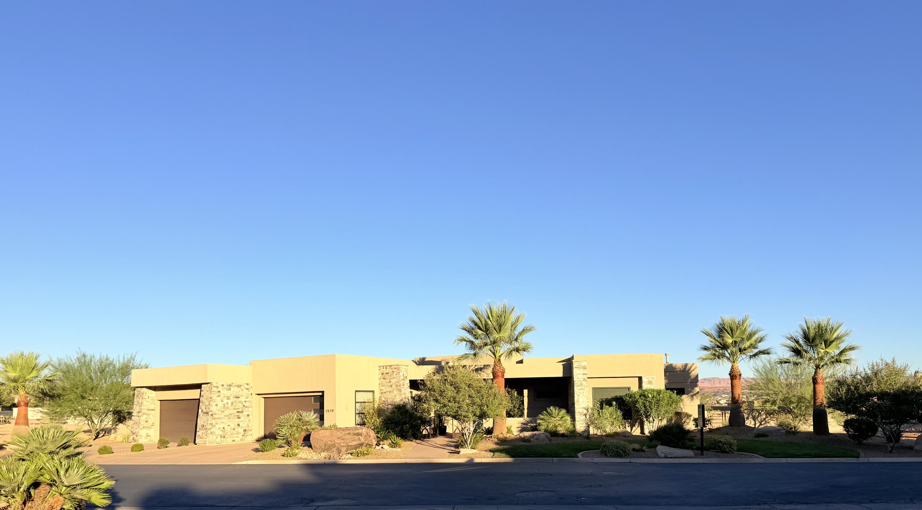 2579 E Cobalt DR