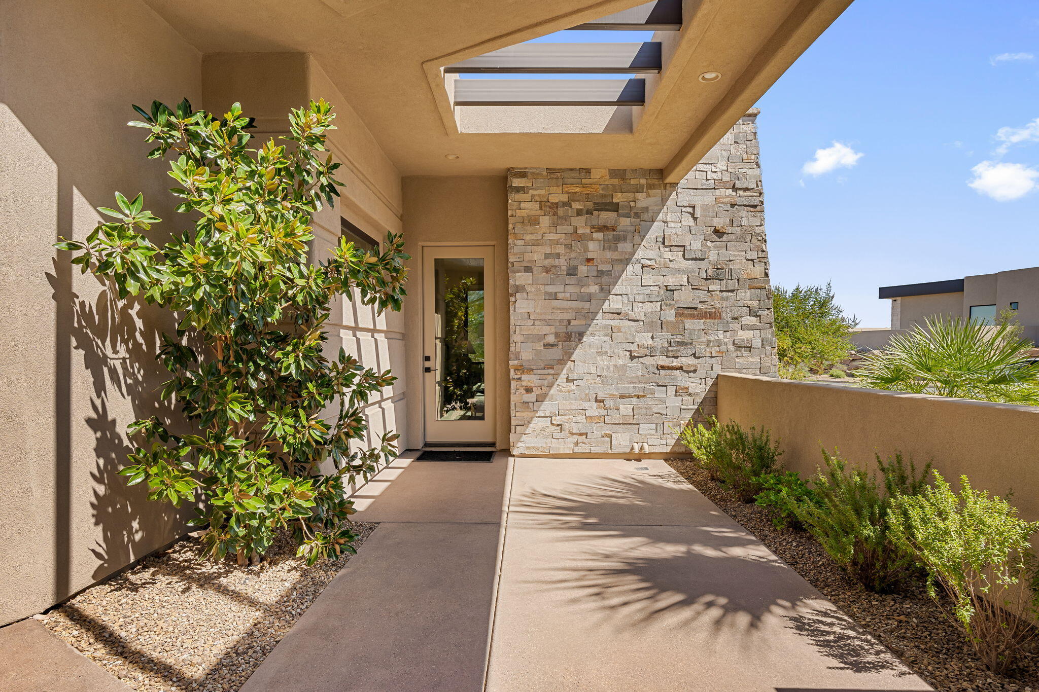 2579 E Cobalt DR