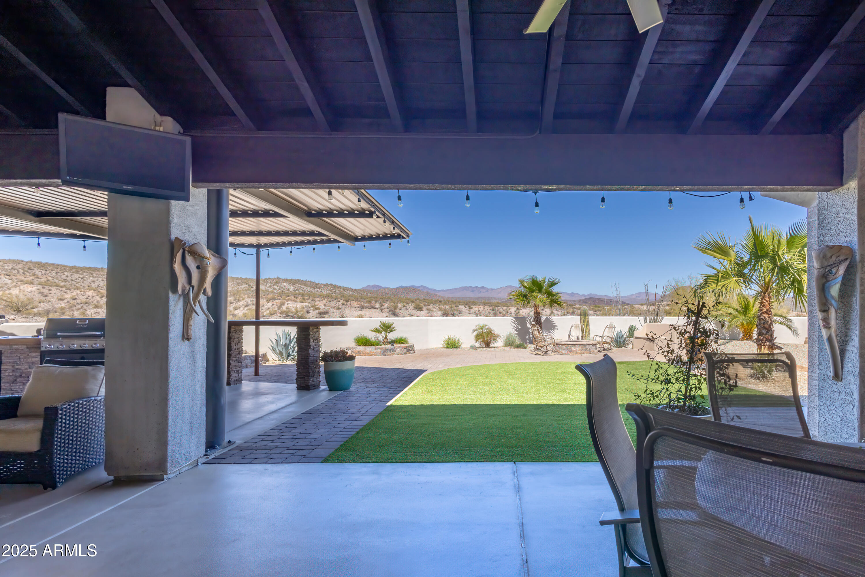 1555 W CABALLOS Trail