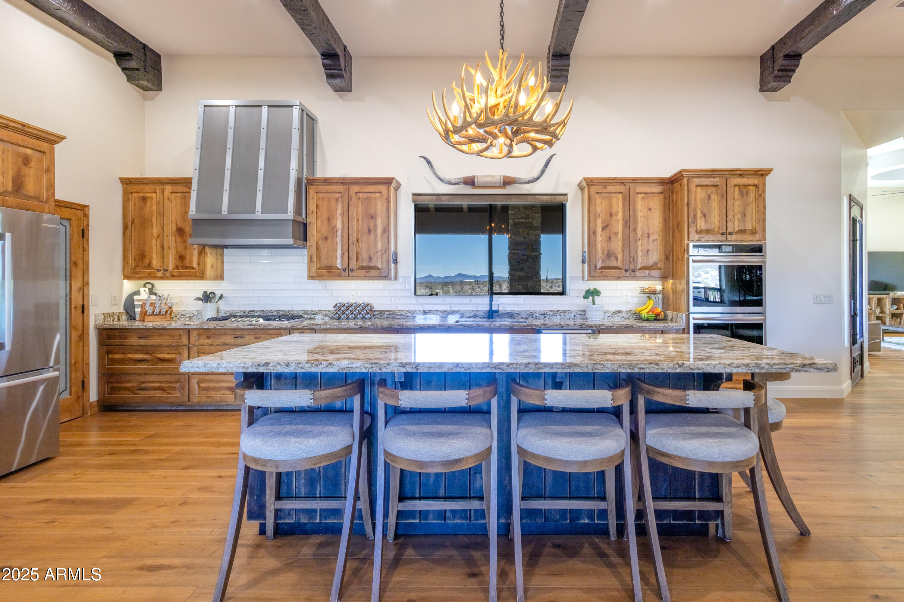 1555 W CABALLOS Trail