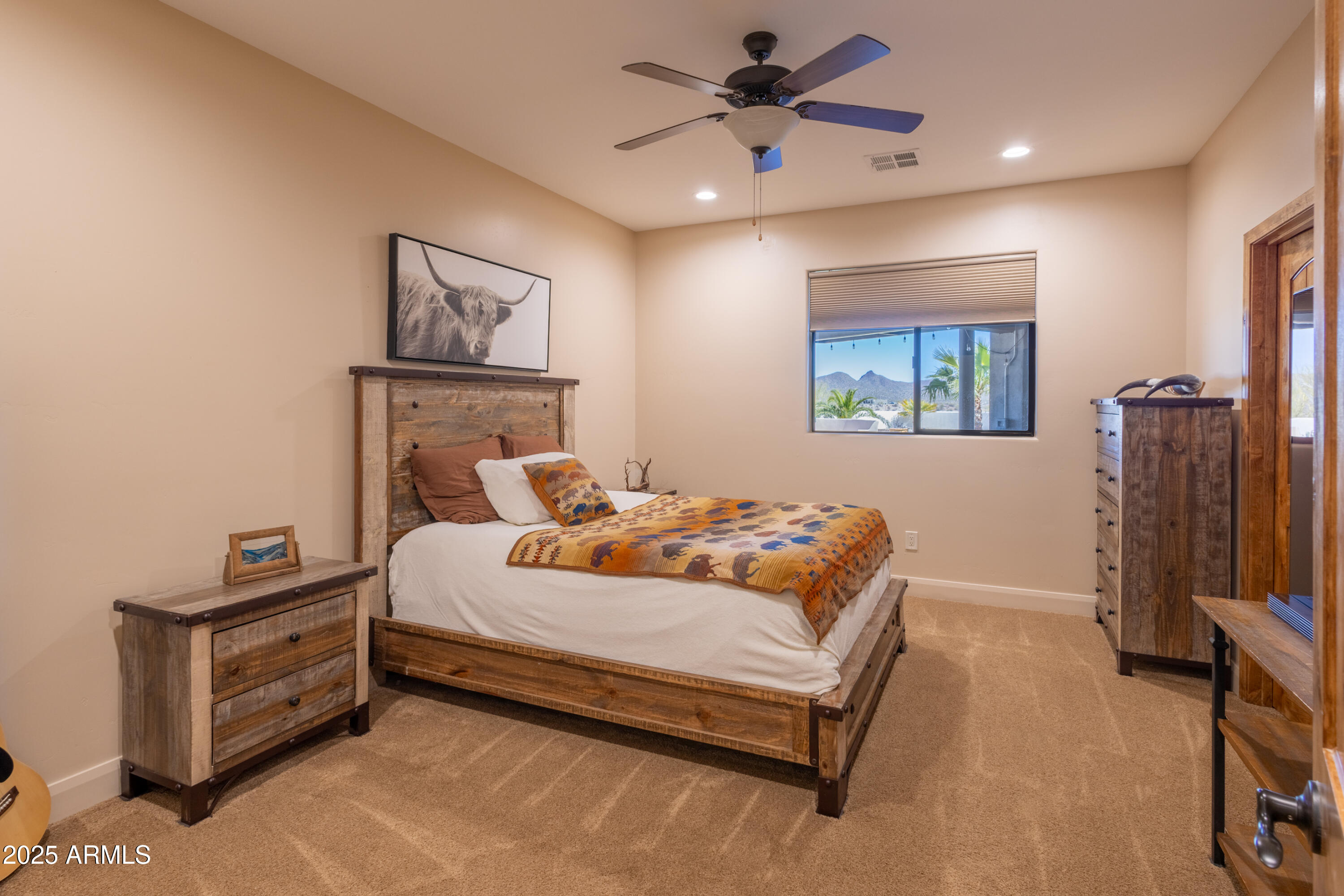 1555 W CABALLOS Trail