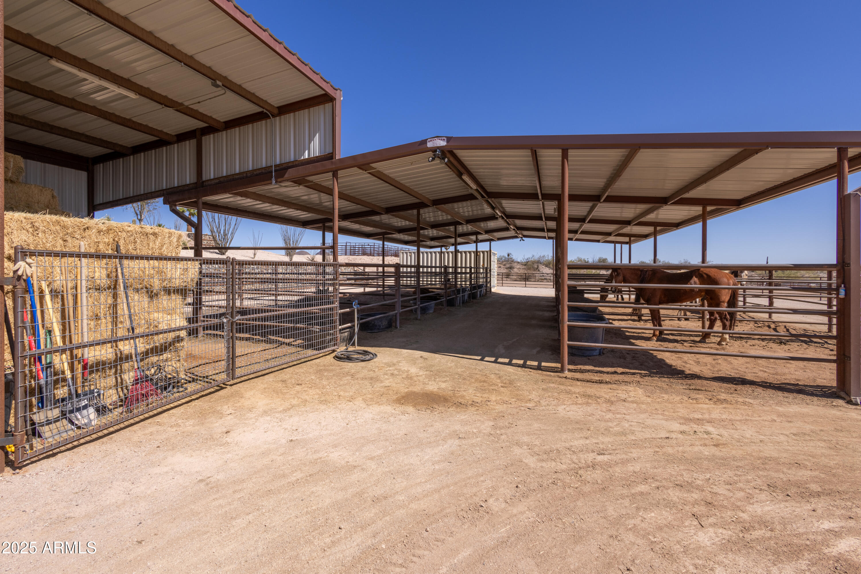 1555 W CABALLOS Trail