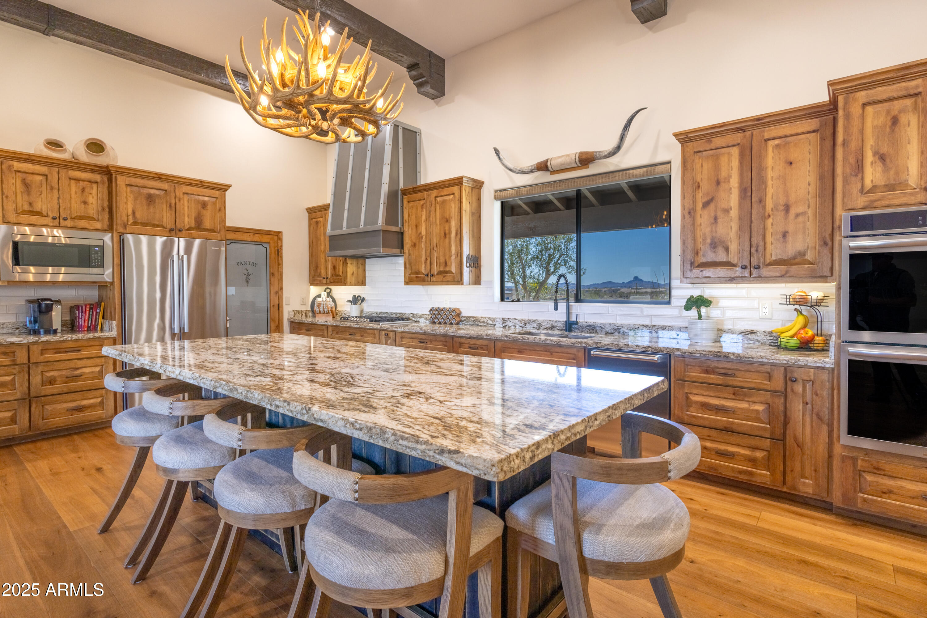 1555 W CABALLOS Trail