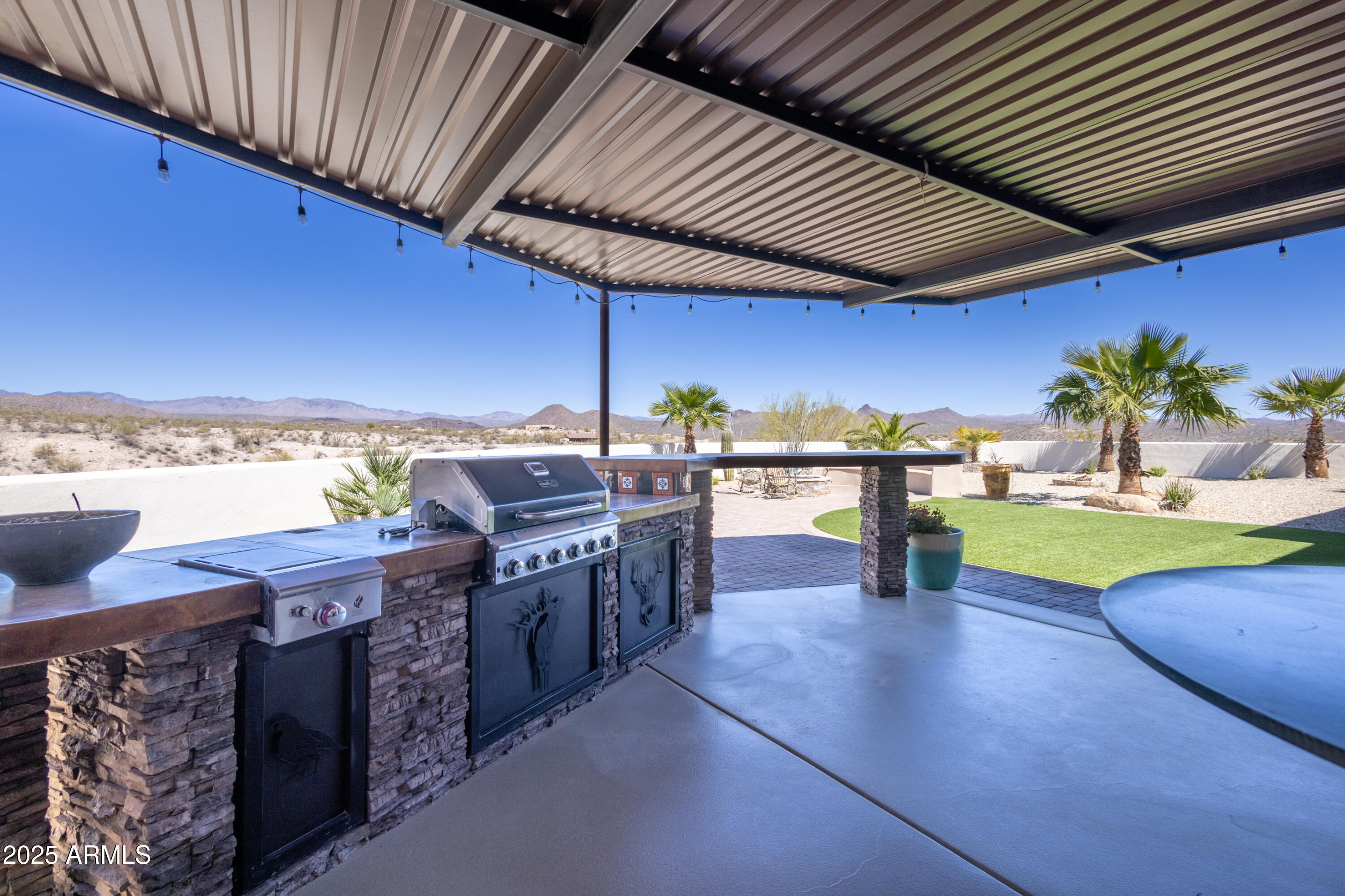 1555 W CABALLOS Trail
