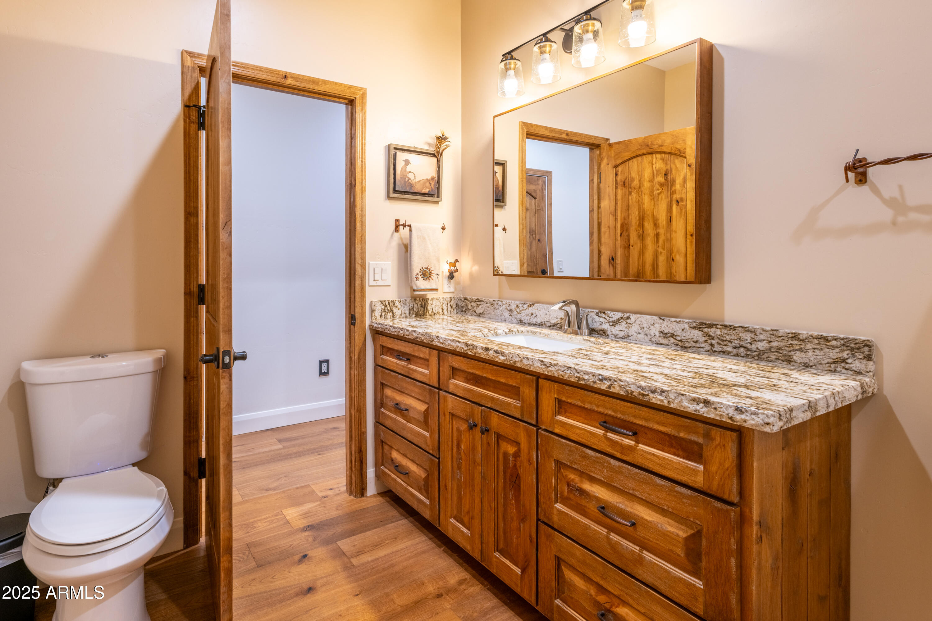 1555 W CABALLOS Trail