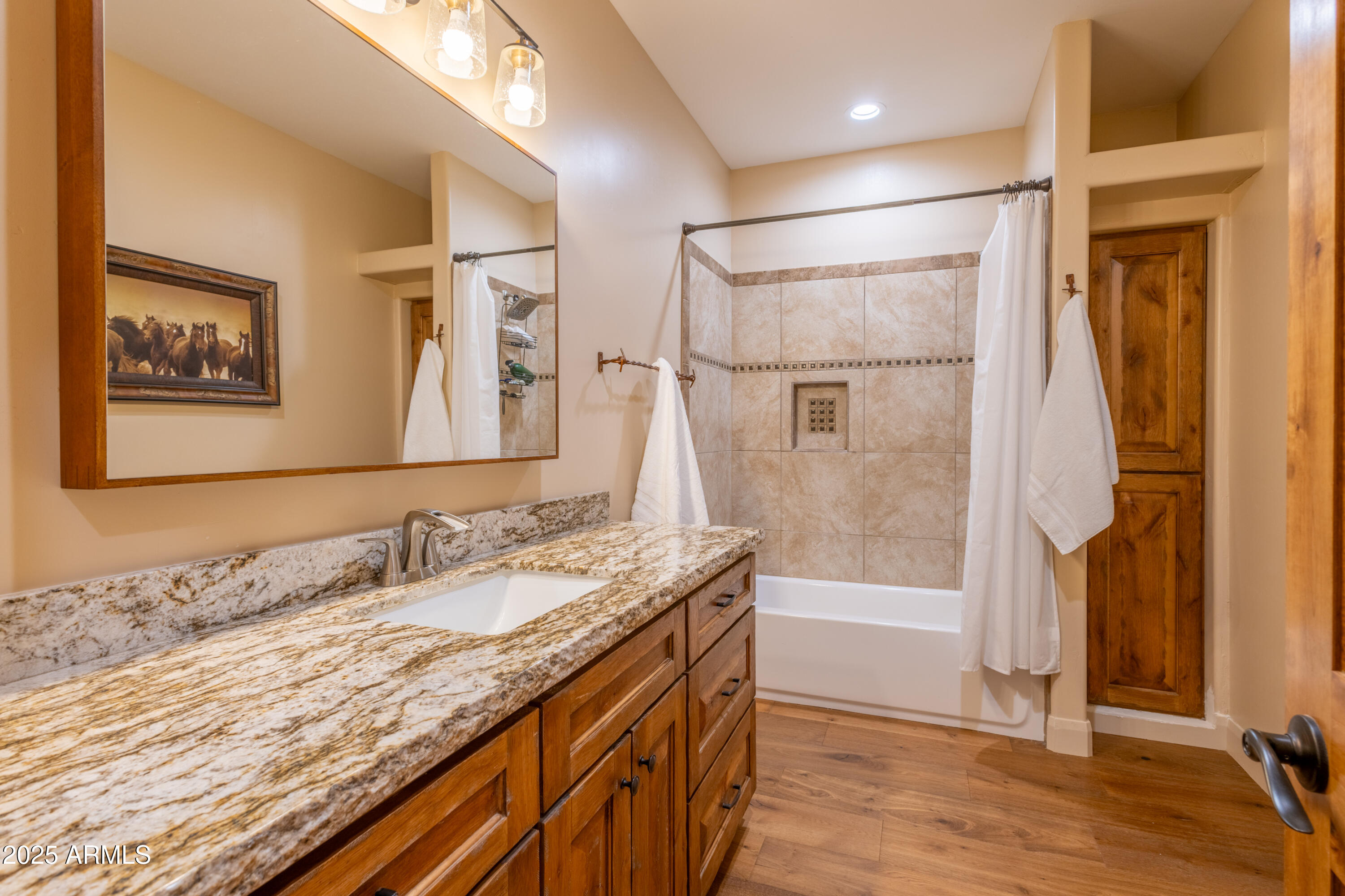 1555 W CABALLOS Trail