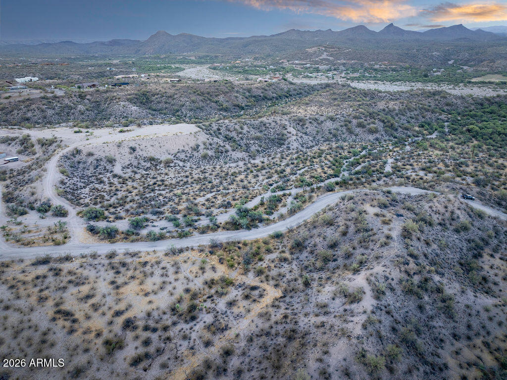 - N Grantham Hills Trail -