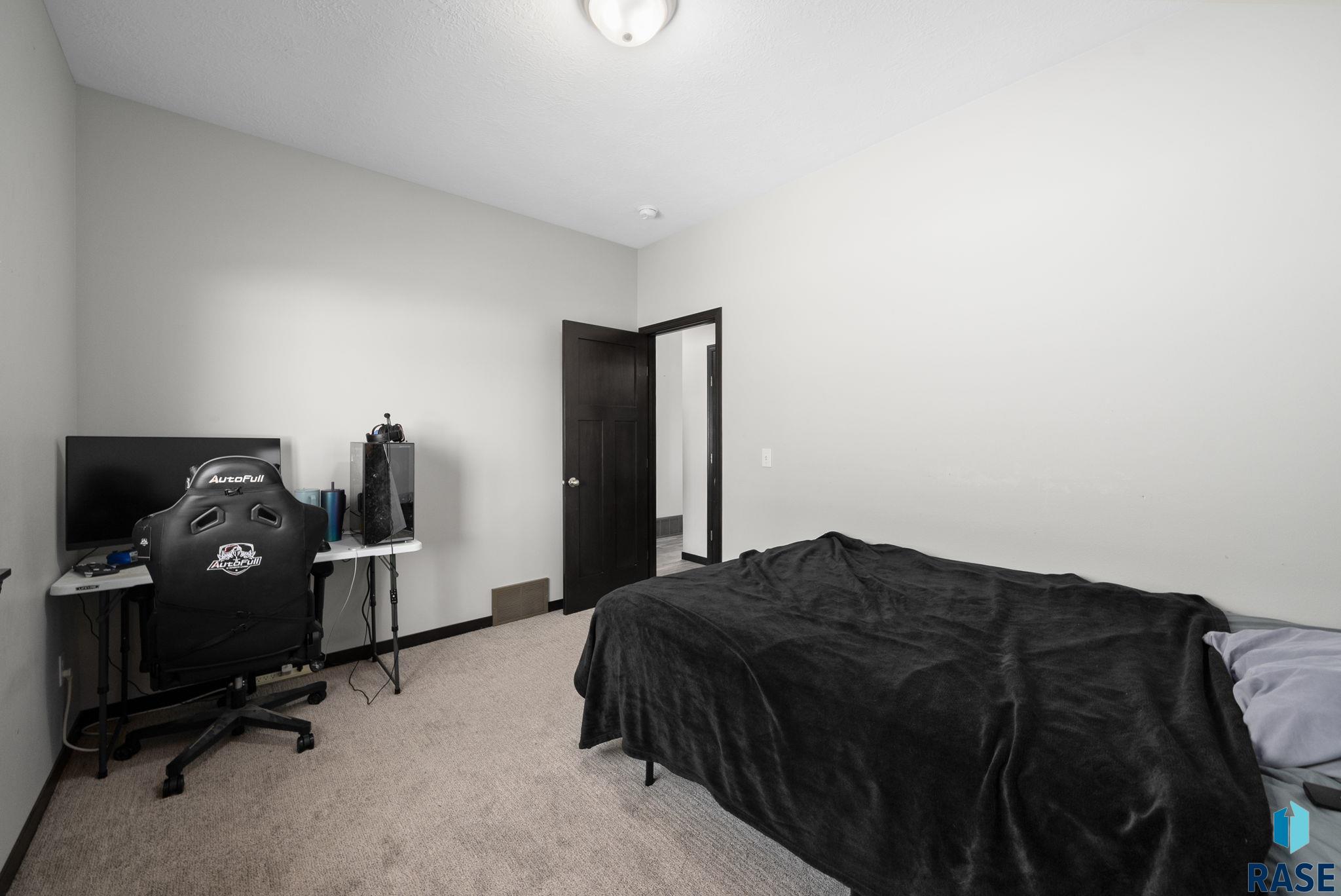 2900 S Lana Dr