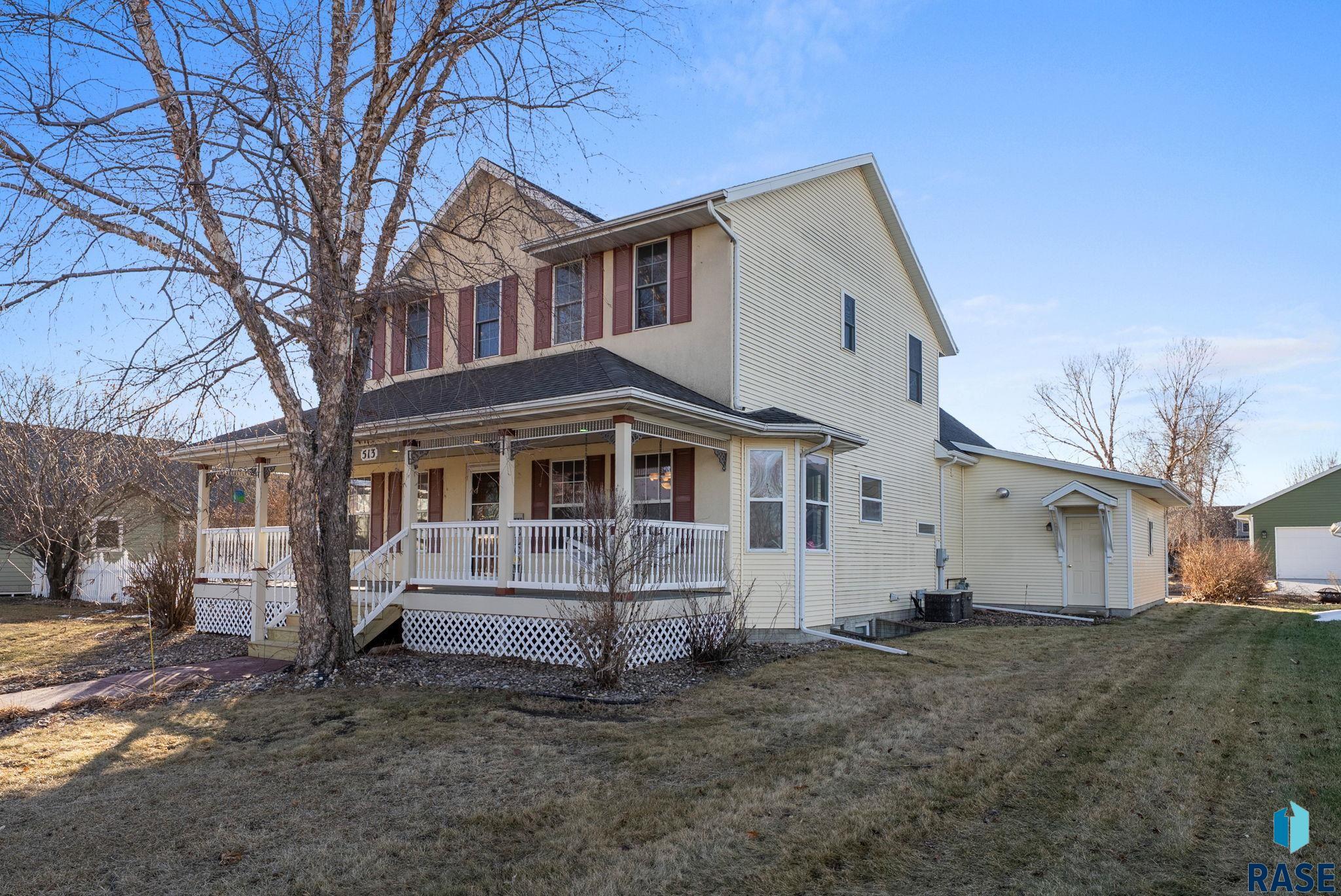 513 N Morning Rain Ave