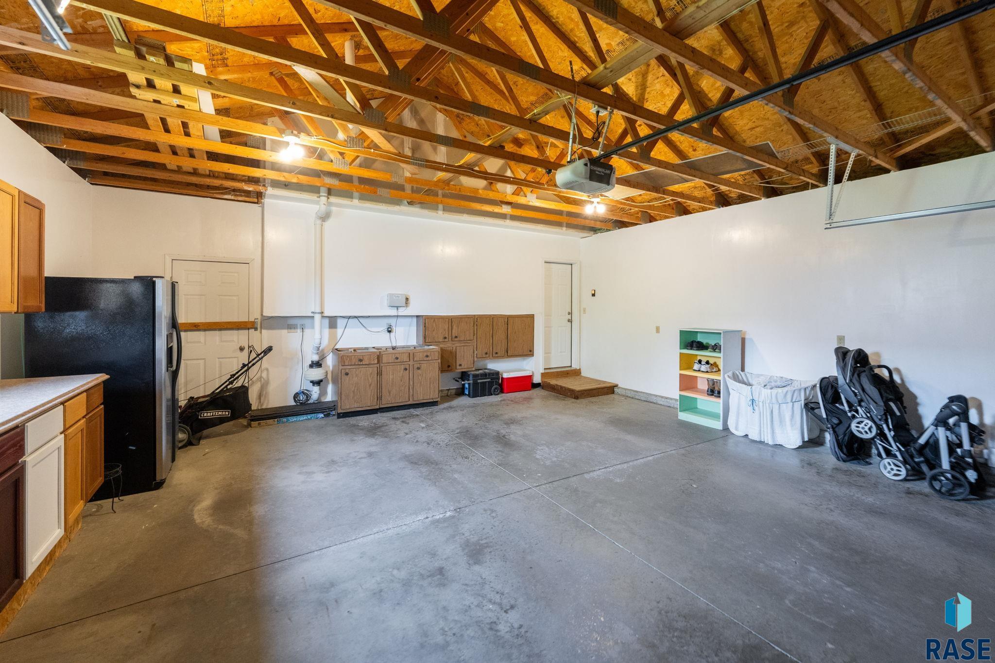 3904 S Klein Ave