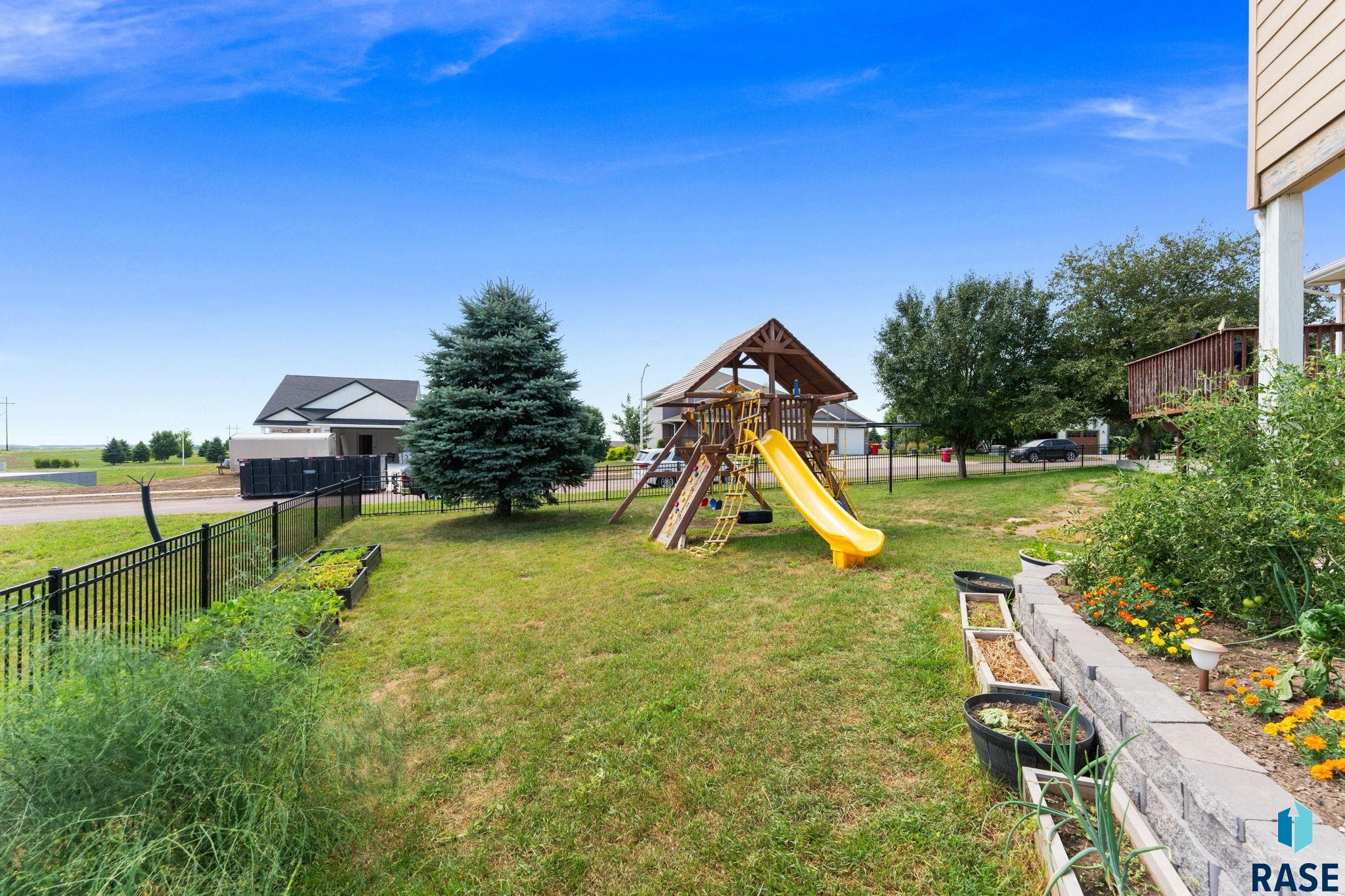 1516 N Maynard Ln