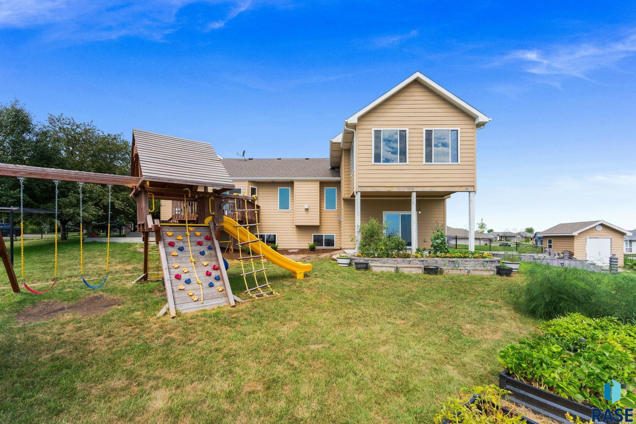 1516 N Maynard Ln