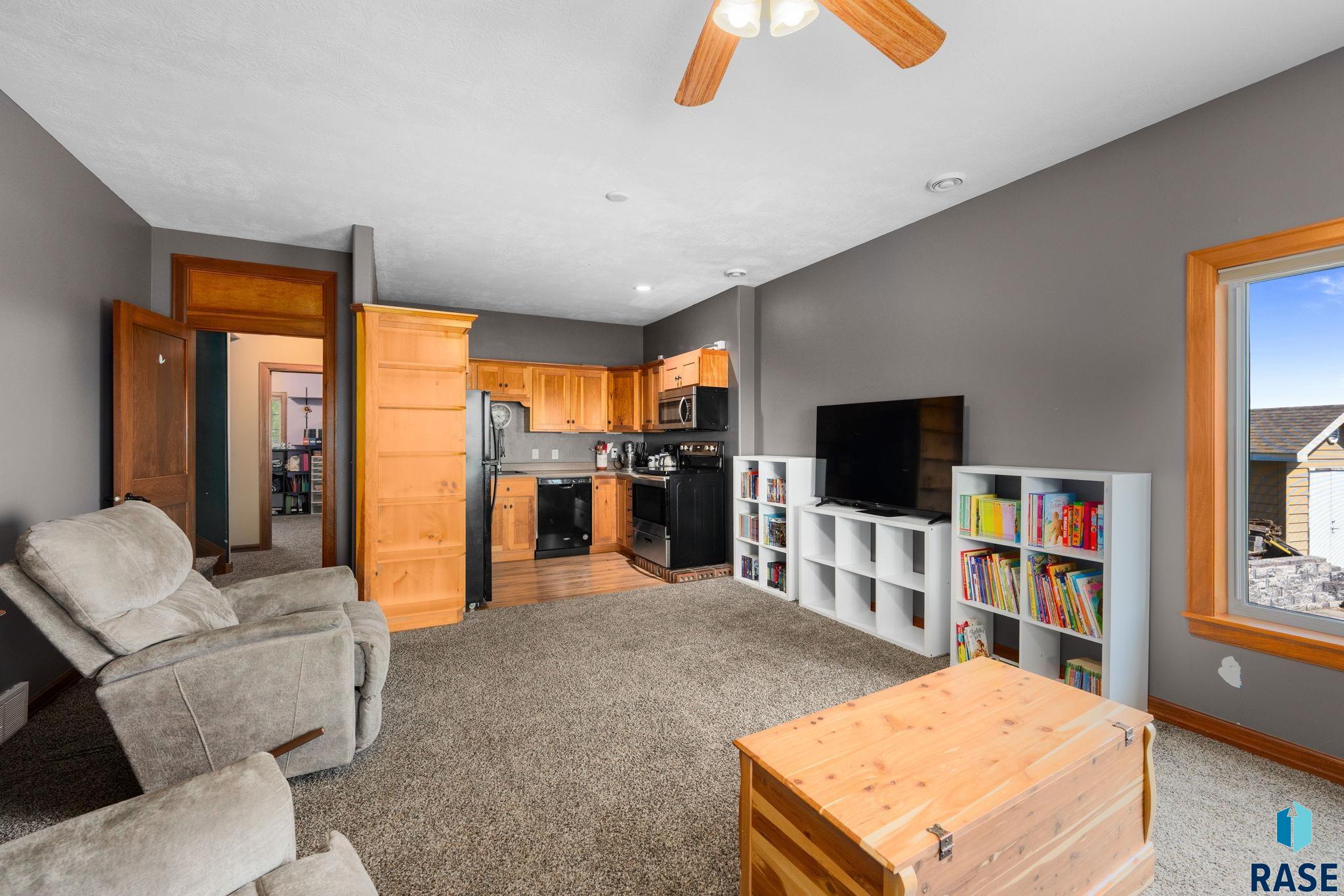 1516 N Maynard Ln