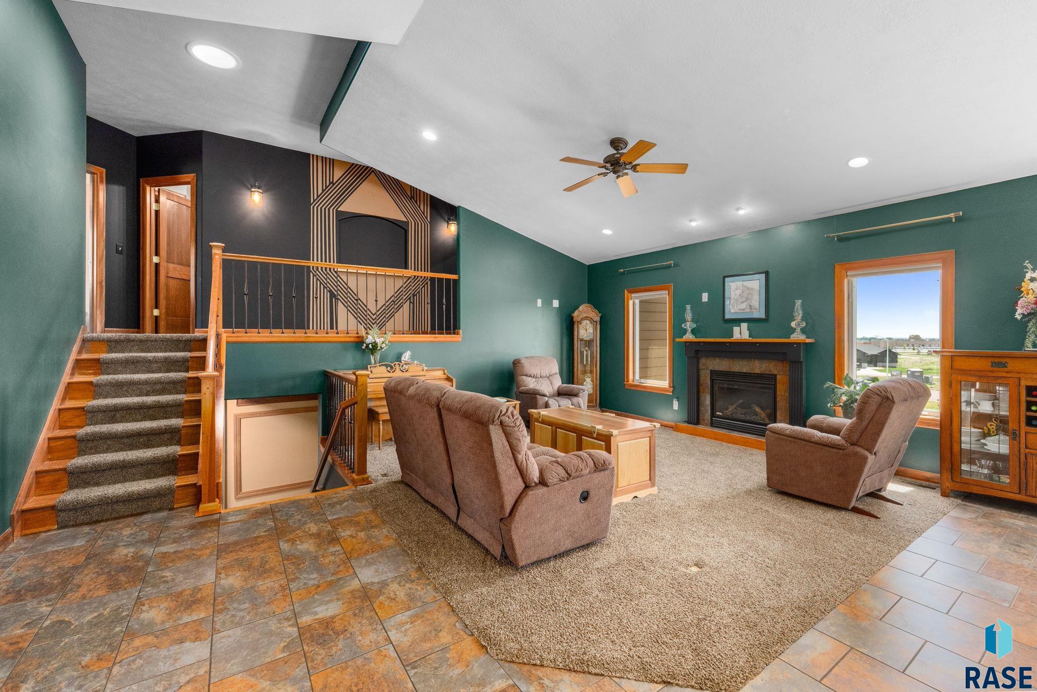 1516 N Maynard Ln