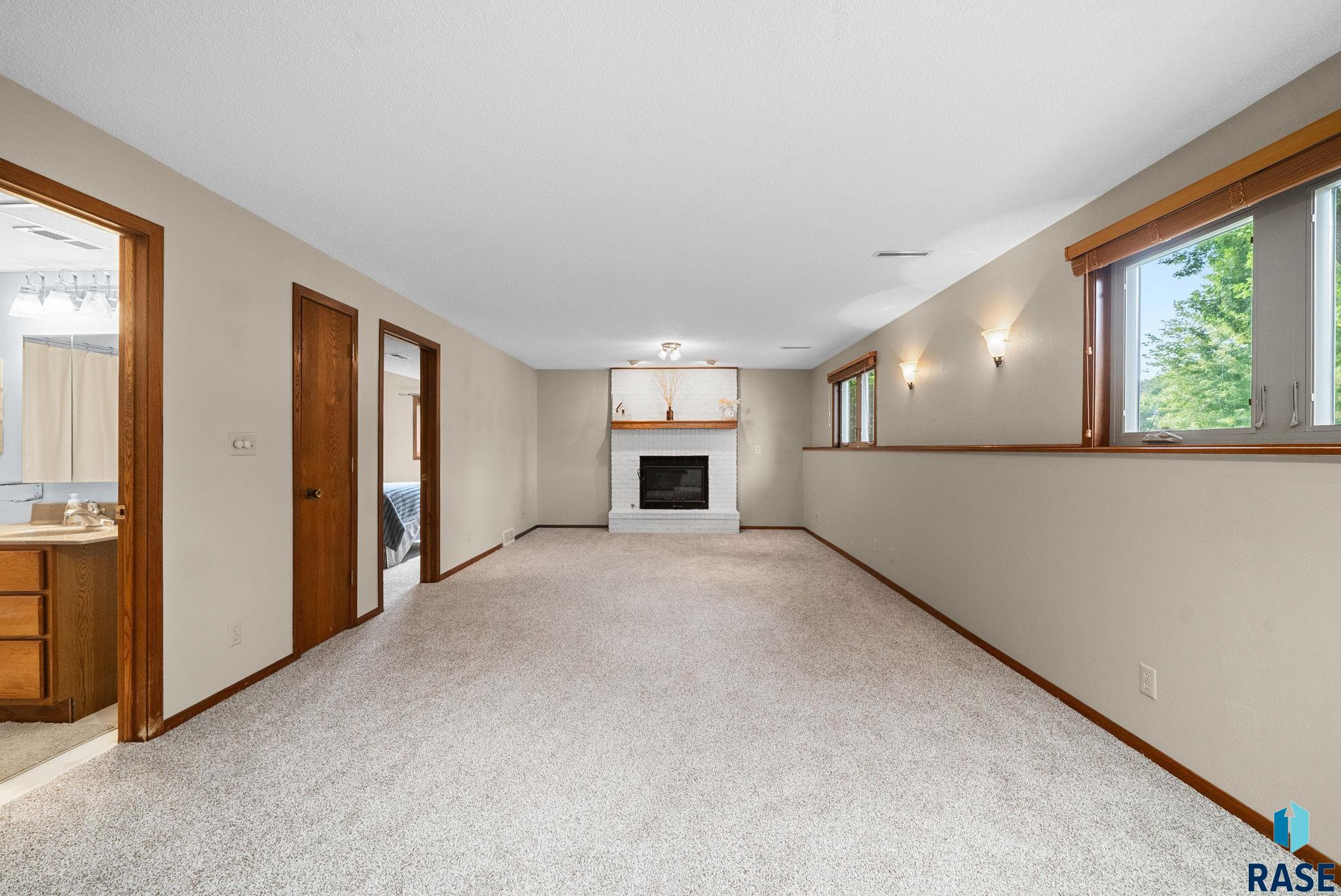 1224 S Dunham Cir