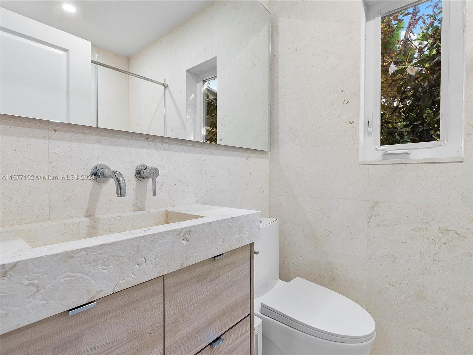 150 NW 98th St
