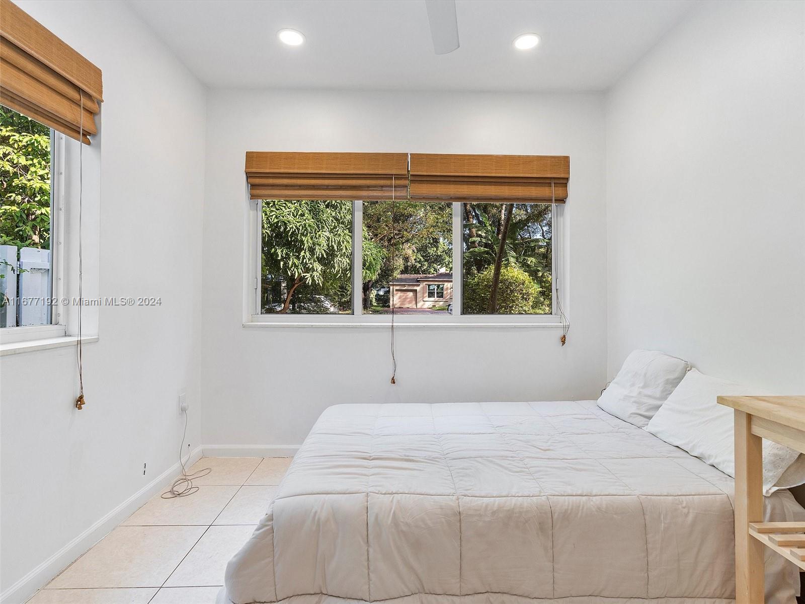 150 NW 98th St