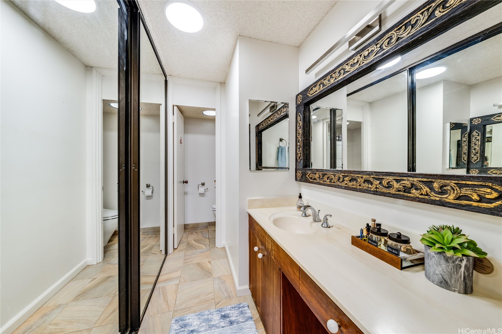 250 Kawaihae Street 10E