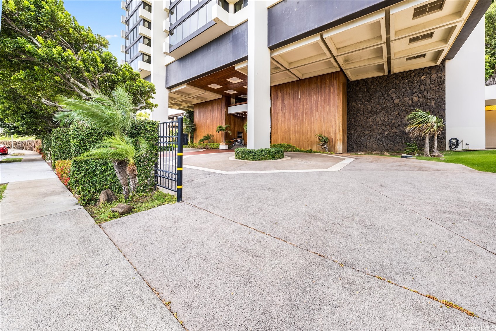 250 Kawaihae Street 10E